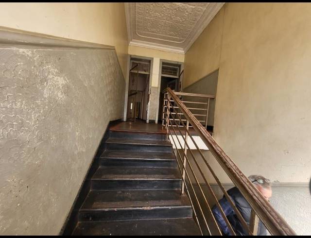 4 BEDROOM APARTMENT FOR SALE IN BERTRAMS
